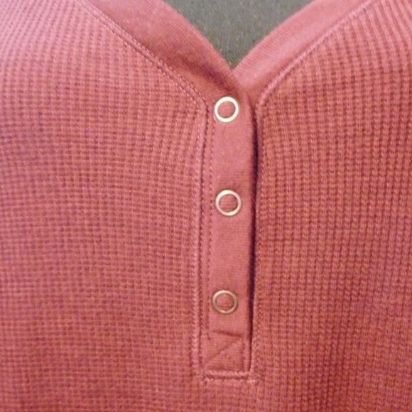 TIME AND TRU HENLEY TOP - Picture 3 of 3